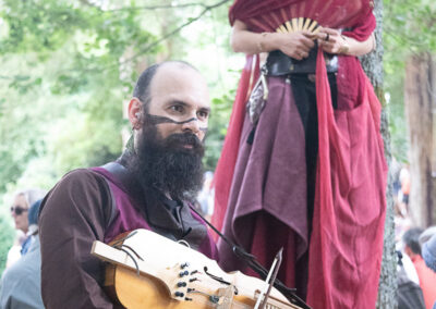 Beltaine déambulation musique et danse pagan féerique médieval