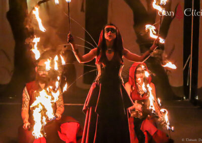 Flammes Ephémères spectacle de feu pyrotechnie féerique pagan mediéval