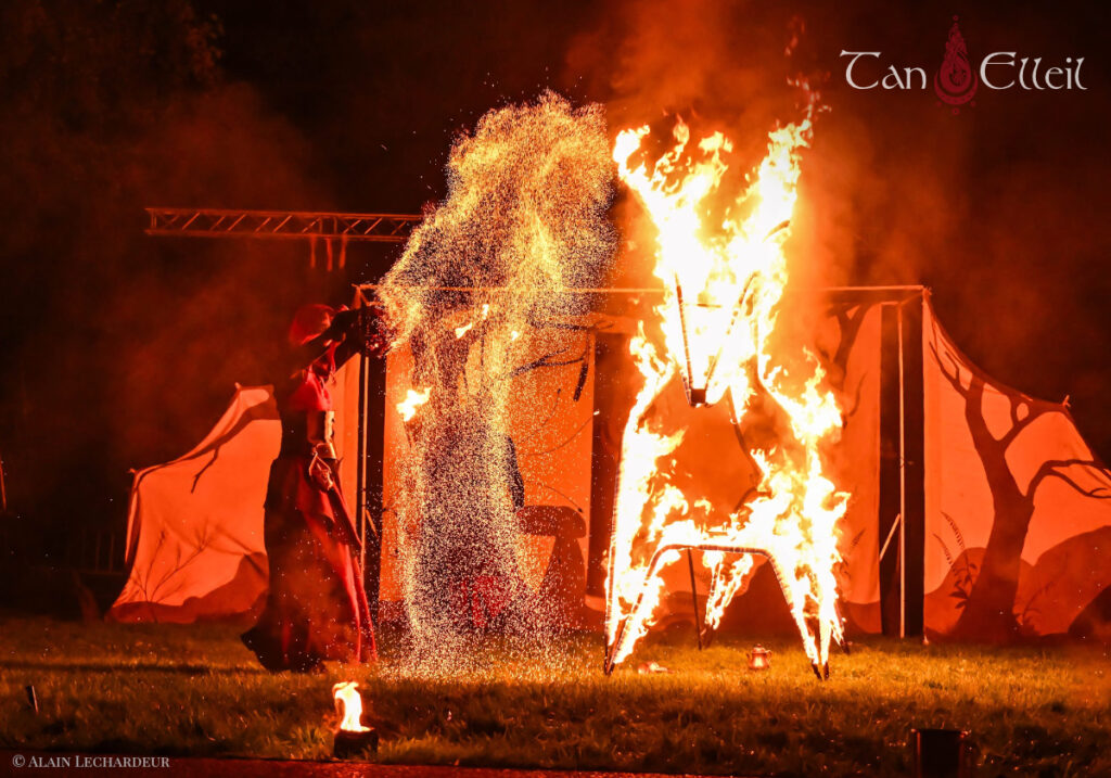 Etincelle geante du spectacle de feu médiéval fantastique